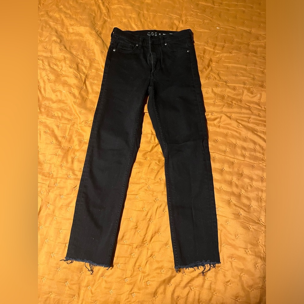 COS skinny leg mid rise frayed hem ankle length jeans